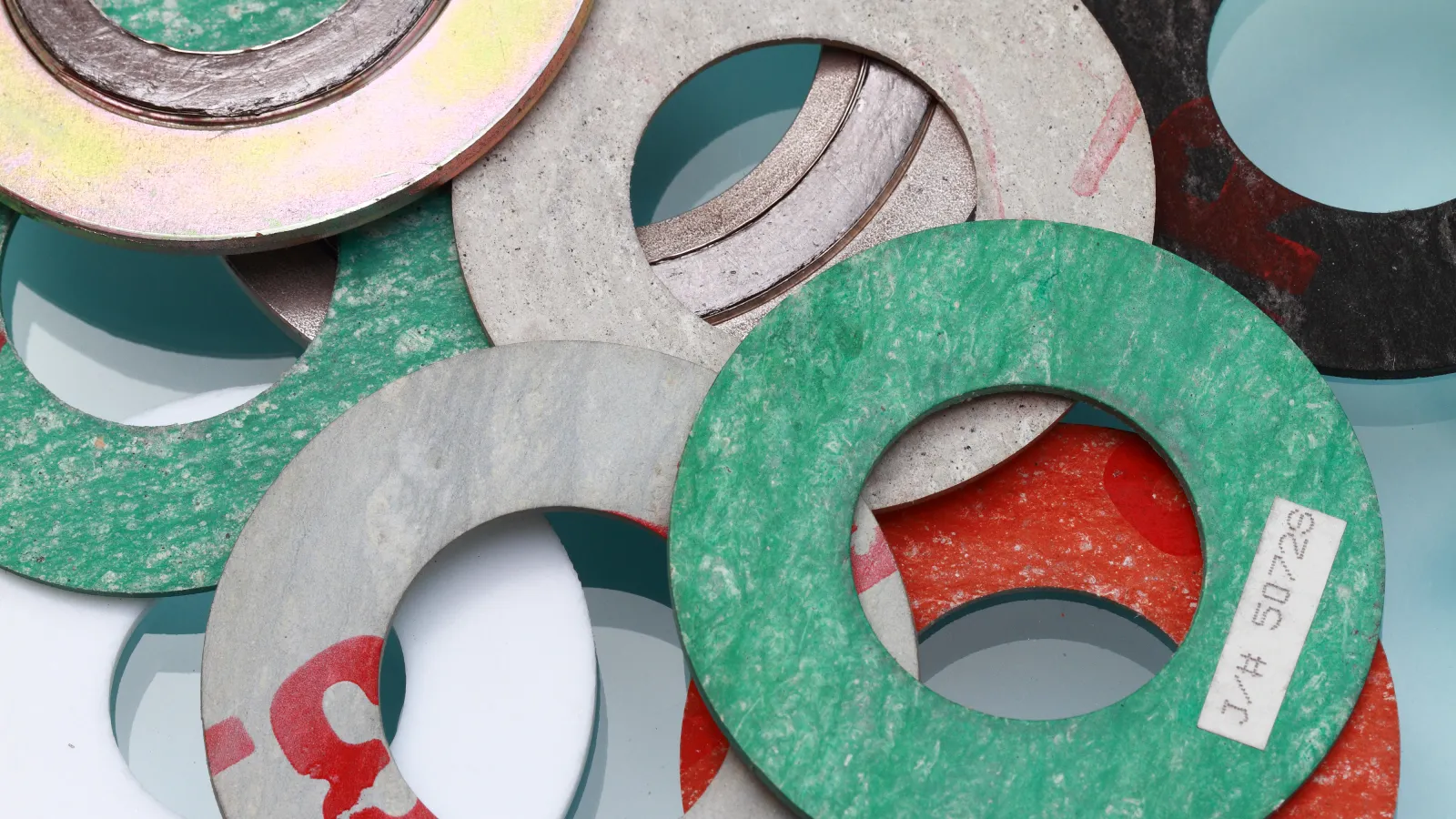 Colorful hydraulic seals